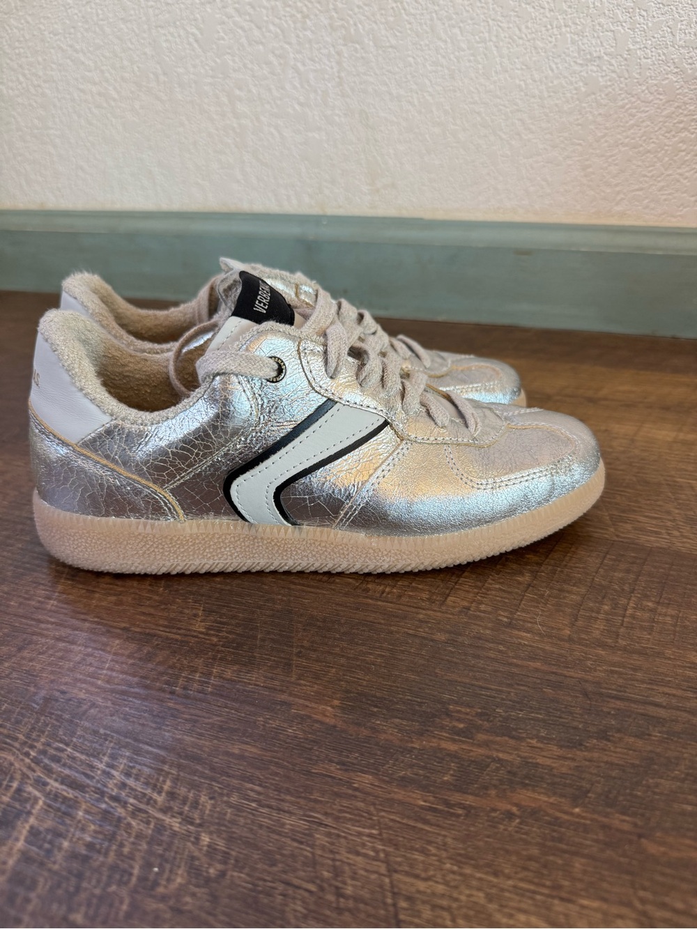 New! Verbenas Sora Breck Metallic Silver Women’s Sneakers 39 8.5